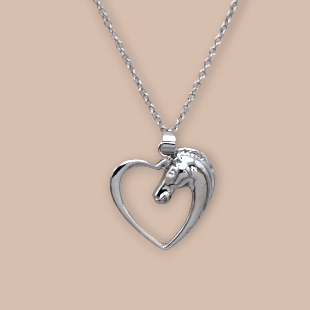 Silver Horse Head Heart Pendant Necklace – Equestrian Love Charm